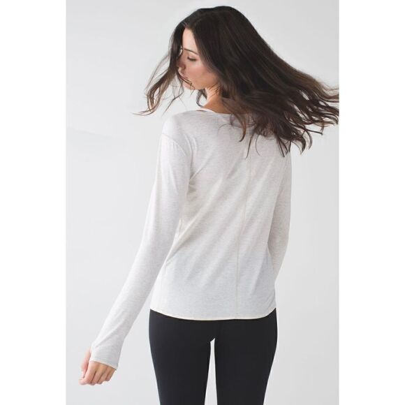 Womens Lululemon Superb Long Sleeve Tee - Picture 2 of 9